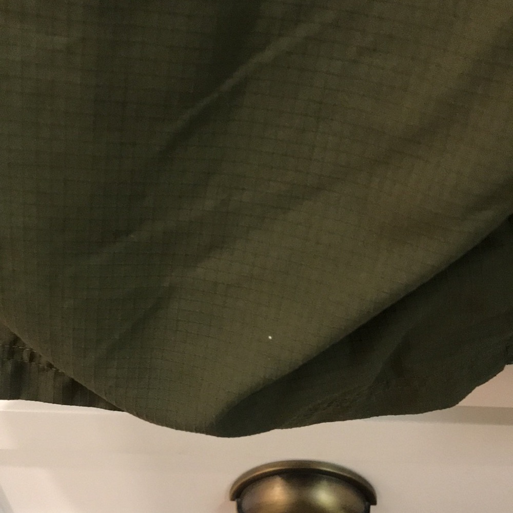 Under Armour Cargo Shorts Mens Large Olive Green Vented Pockets - Picture 7 of 9